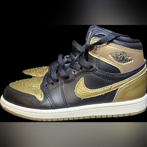 Jordan 1 Kids Black and Gold High-Top Sneakers